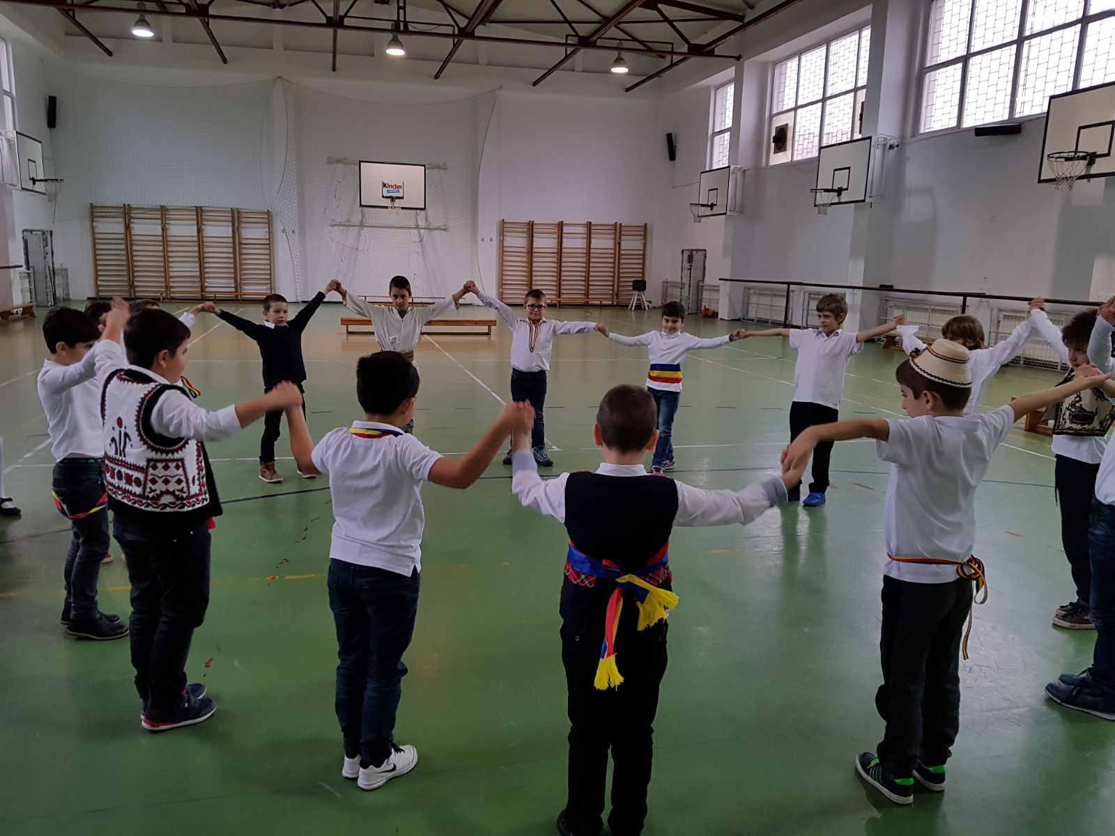 http://www.scoala12bucuresti.ro/site/wp-content/uploads/2017/12/13.jpg