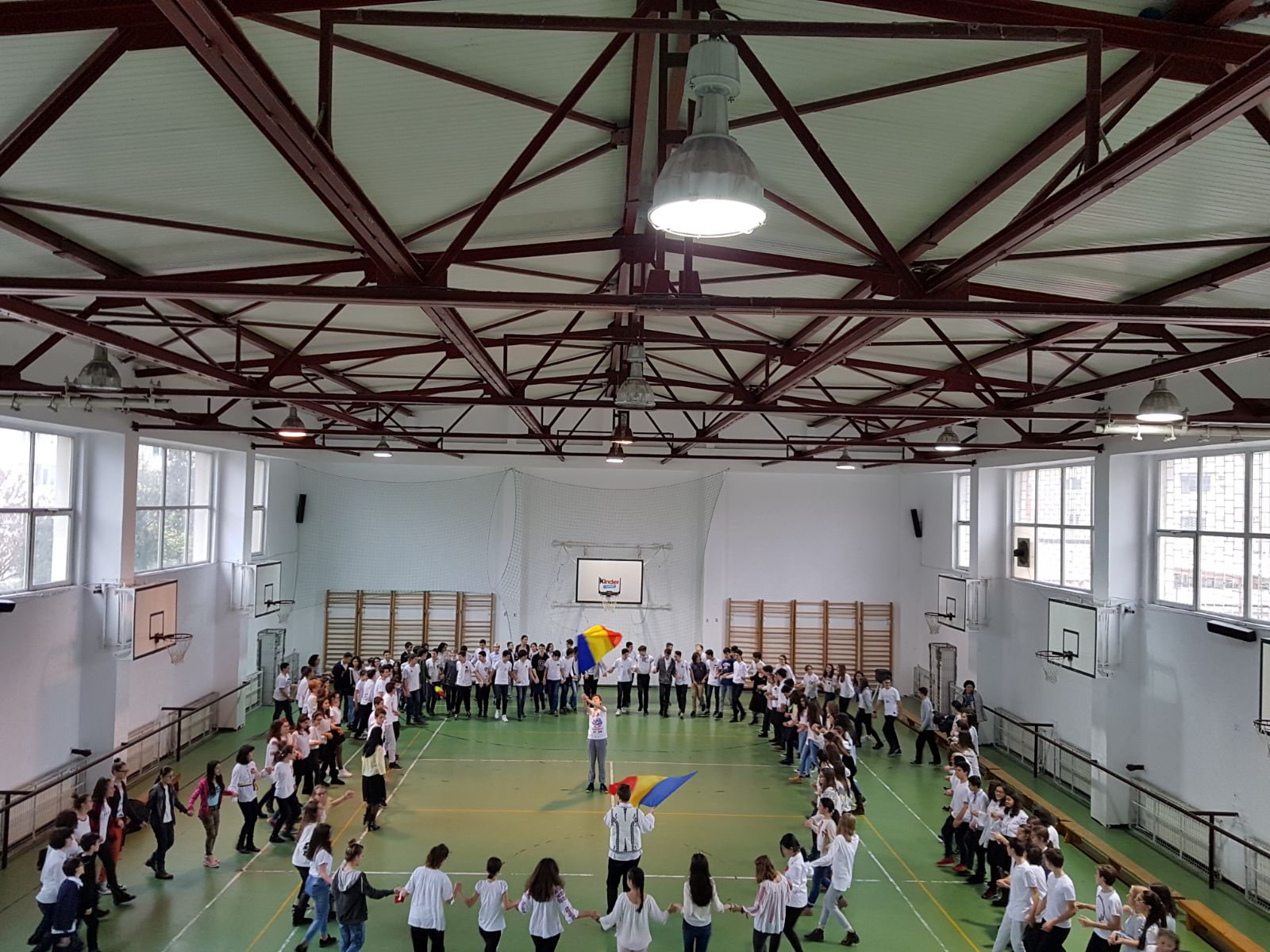 http://www.scoala12bucuresti.ro/site/wp-content/uploads/2017/12/18.jpg